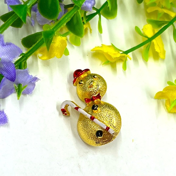 Gerry’s Signed Vintage Snowman and Candy-cane Brooch - Picture 1 of 7